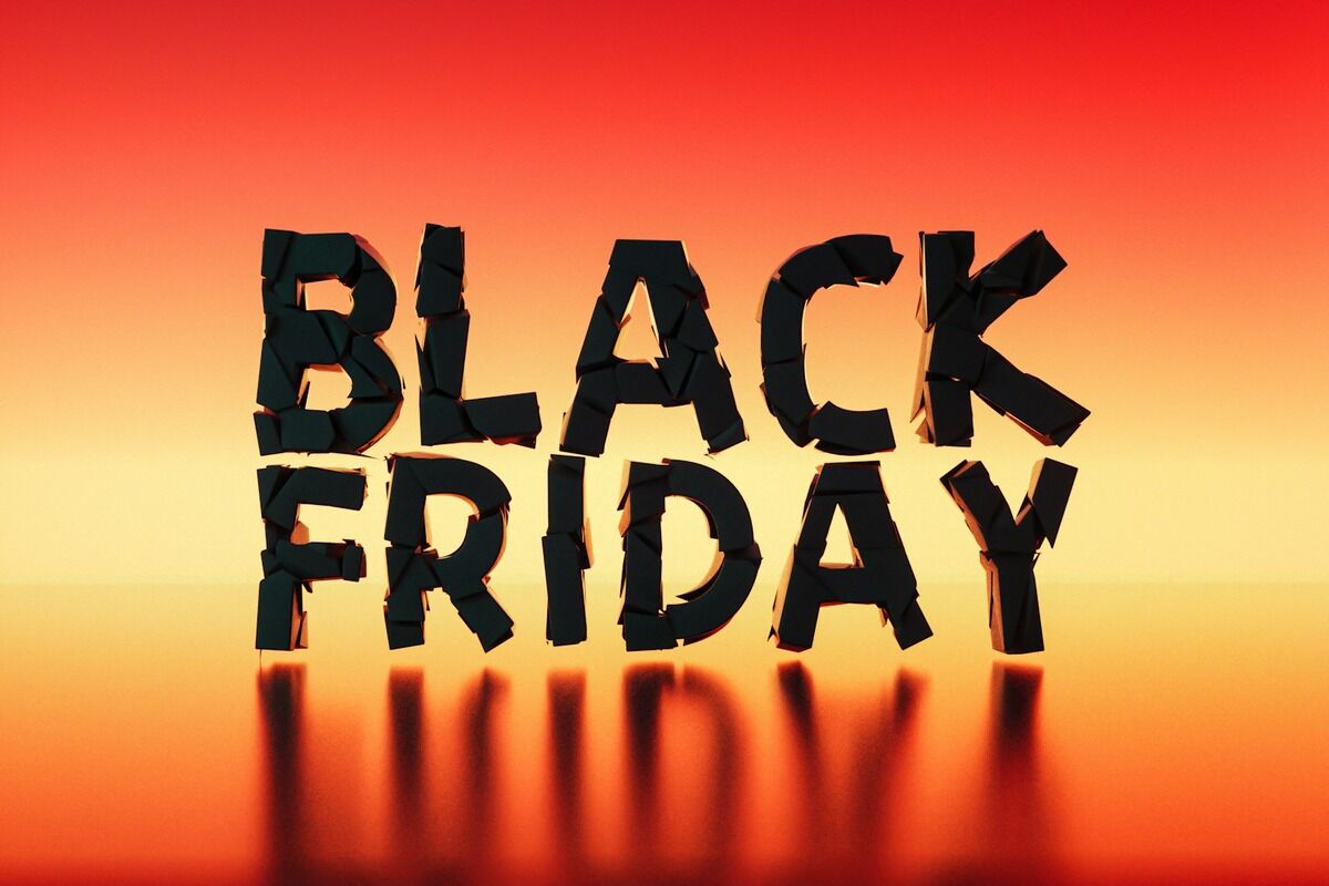 Panneau affichant l'inscription Black Friday